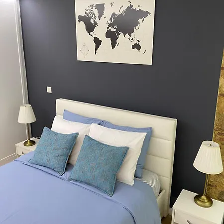דירה Spacious Steps From Bica Elevator For Families & Friends ליסבון