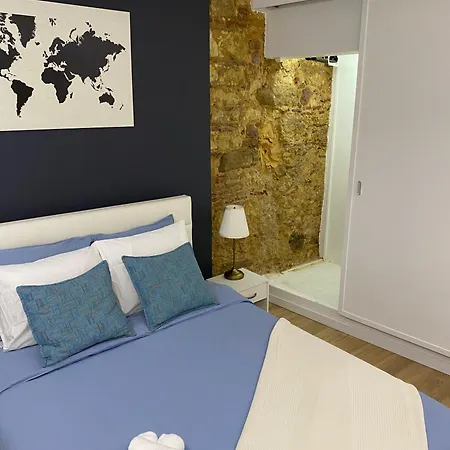 Spacious Steps From Bica Elevator For Families & Friends דירה