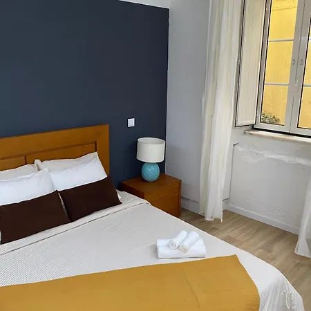 Spacious Steps From Bica Elevator For Families & Friends Apartment