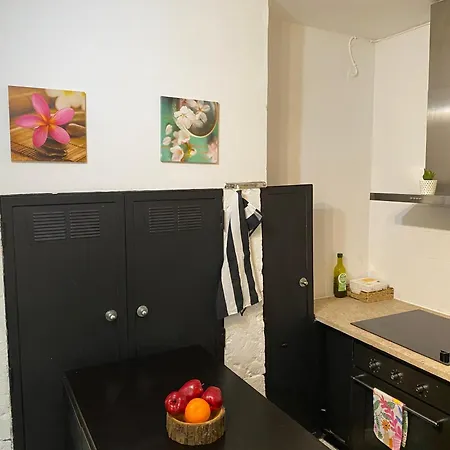 Spacious Steps From Bica Elevator For Families & Friends Apartment *