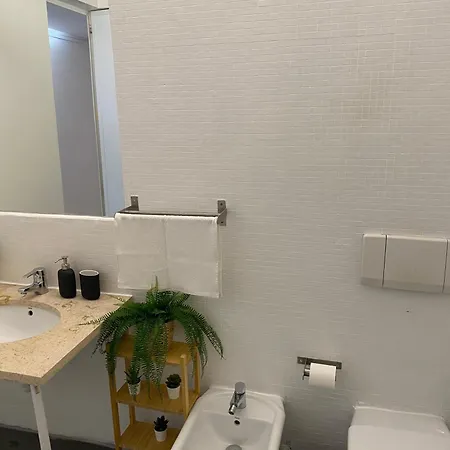Spacious Steps From Bica Elevator For Families & Friends * Lisbon