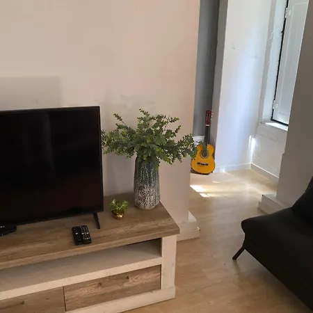 דירה Spacious Steps From Bica Elevator For Families & Friends *